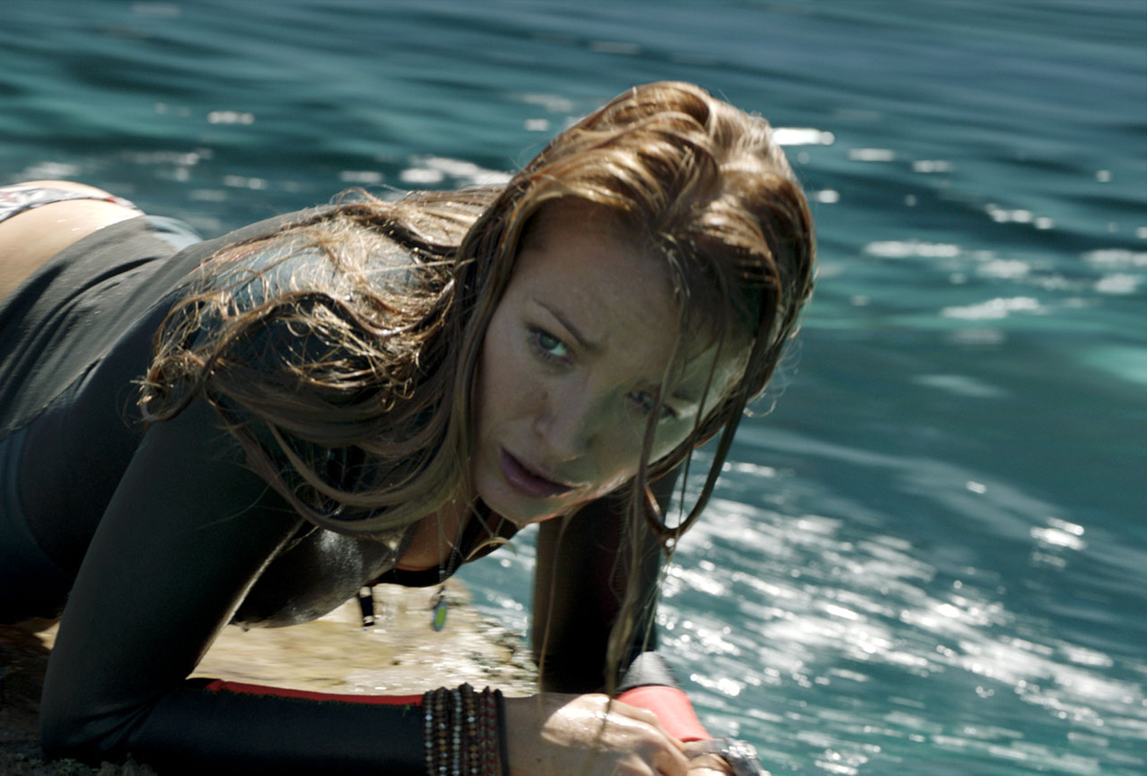The Shallows (2016) The Shallows (2016)
