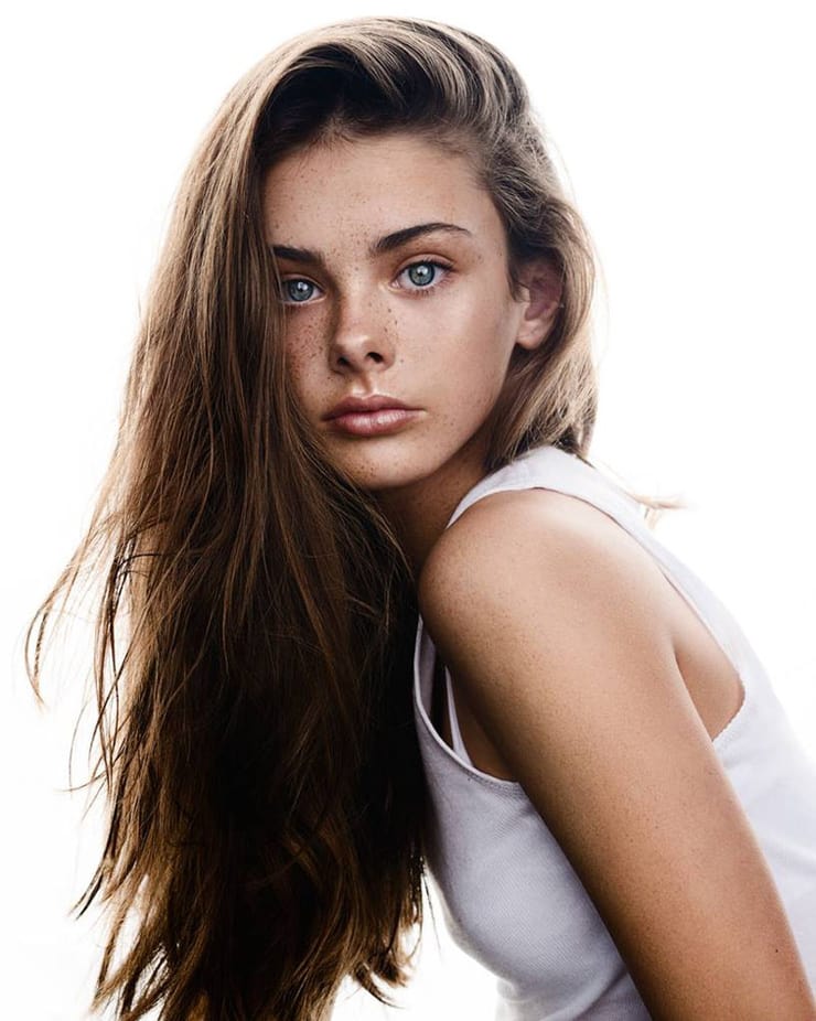 Picture Of Meika Woollard