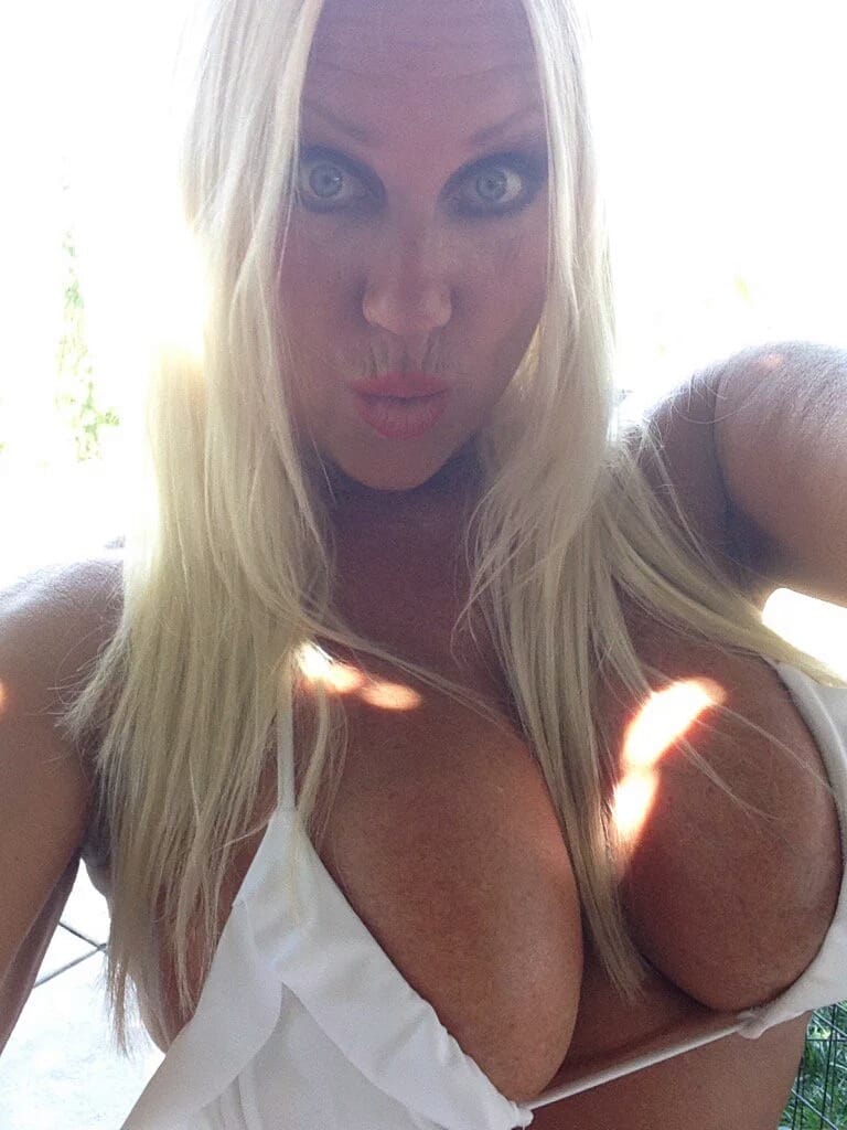 Linda Hogan Nude Pic 73