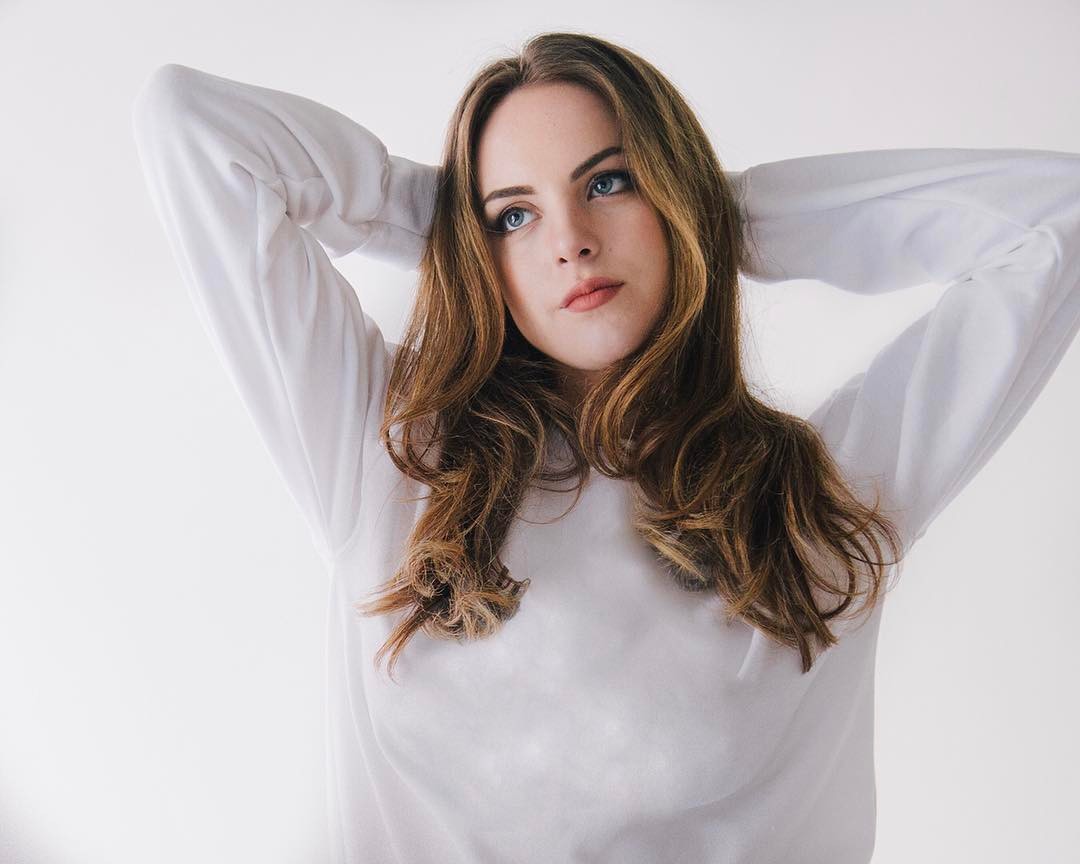 Elizabeth Gillies Elizabeth Gillies