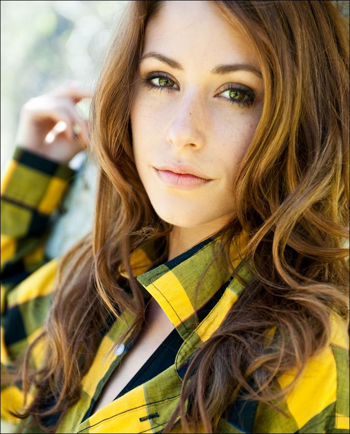 1118full-amanda-crew.jpg