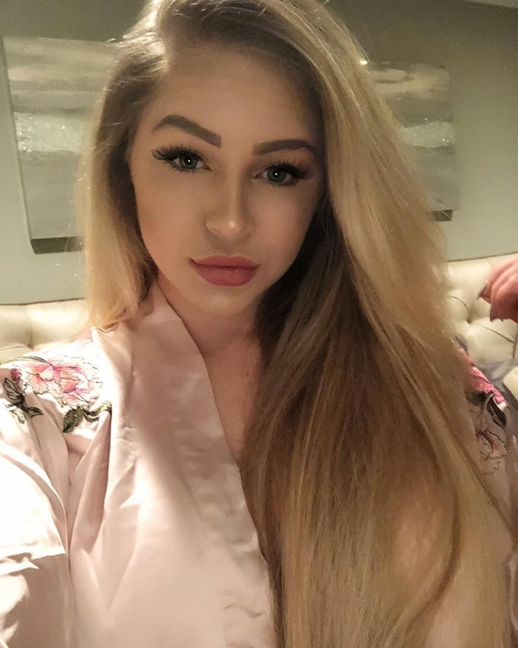Picture Of Courtney Tailor