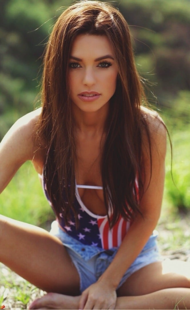 Красивая Американская Девушка