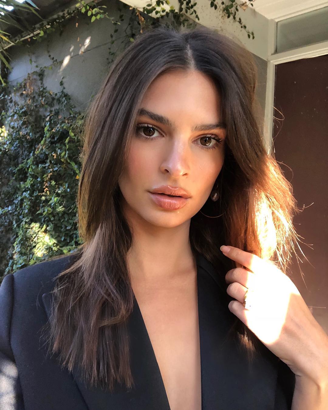 1080full-emily-ratajkowski.jpg