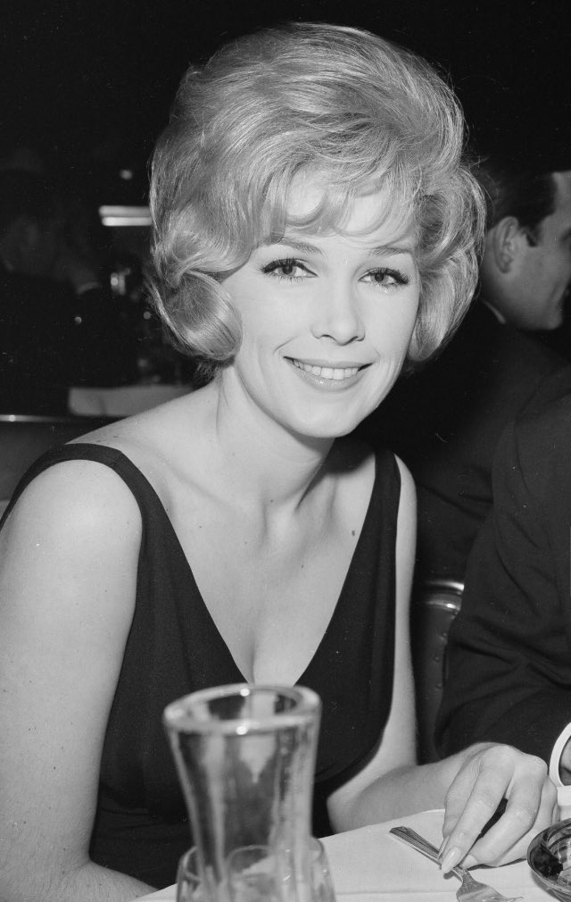 Picture Of Stella Stevens