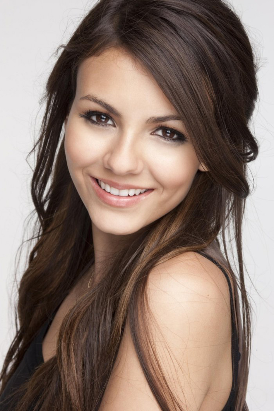 Victoria Justice eyes Victoria Justice eyes