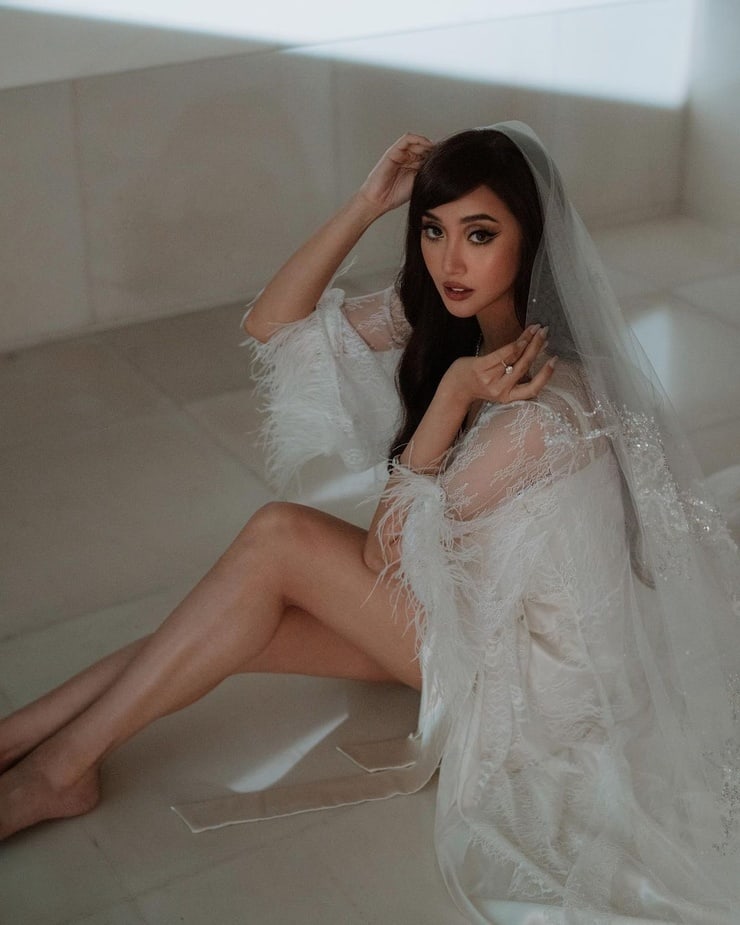 Picture Of Alodia Gosiengfiao