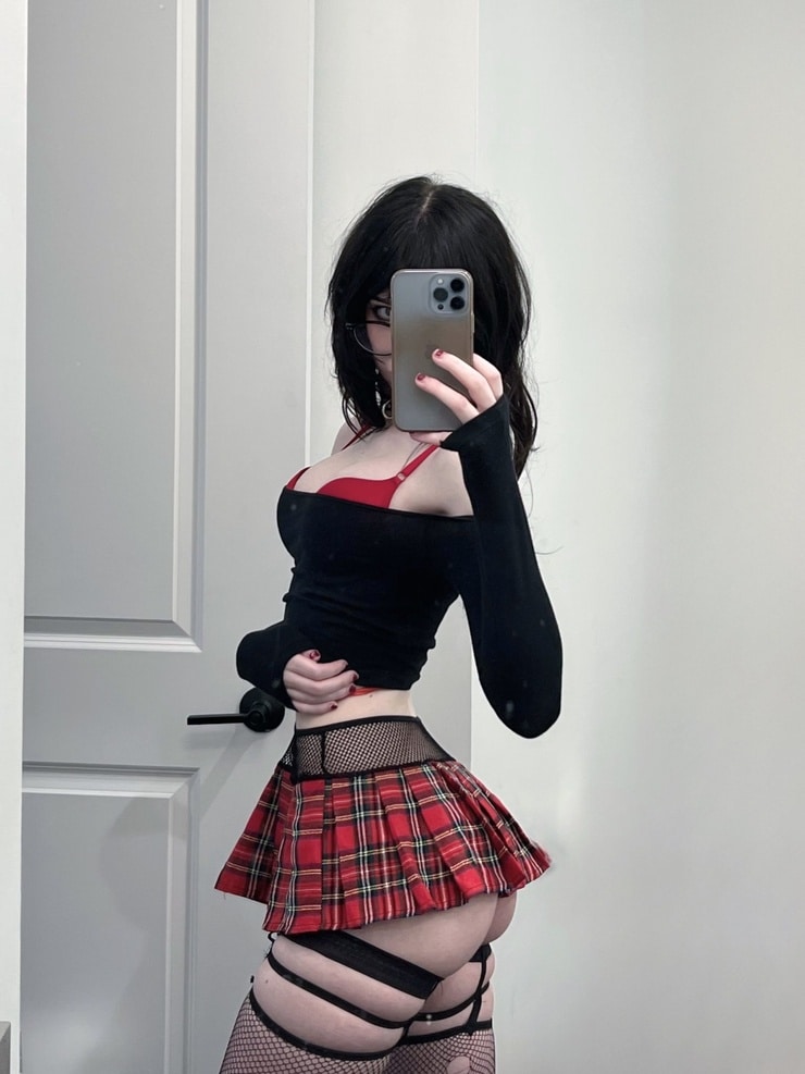 Nora Fawn Image