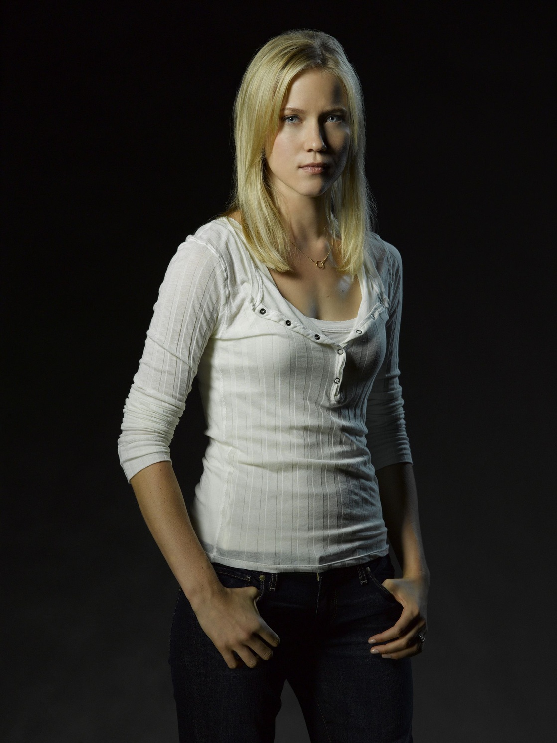 jessy schram jessy schram
