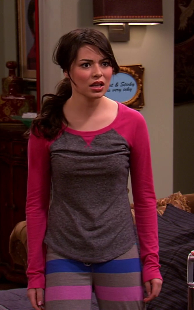 Miranda Cosgrove Showing Her Panties Miranda Cosgrove Showing Her Panties