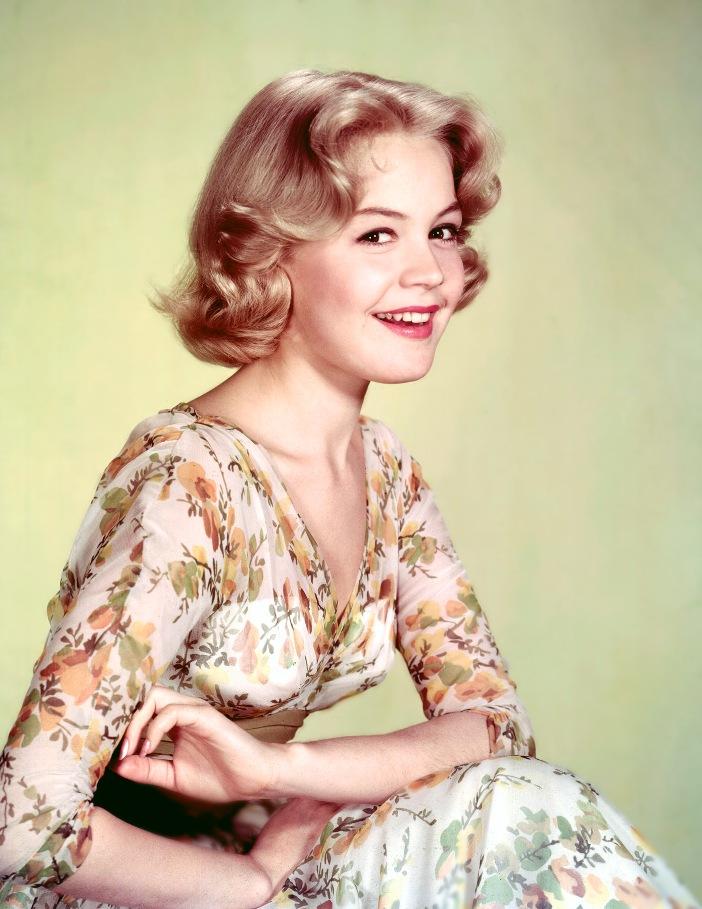 sandra dee red shoes