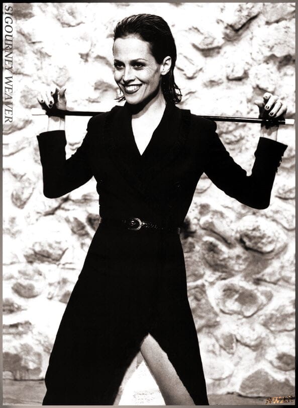 Sigourney weaver helmut newton