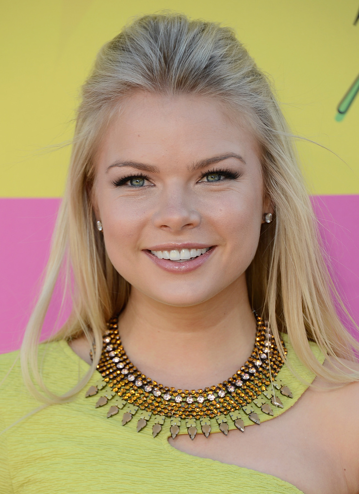 Picture of Kelli Goss