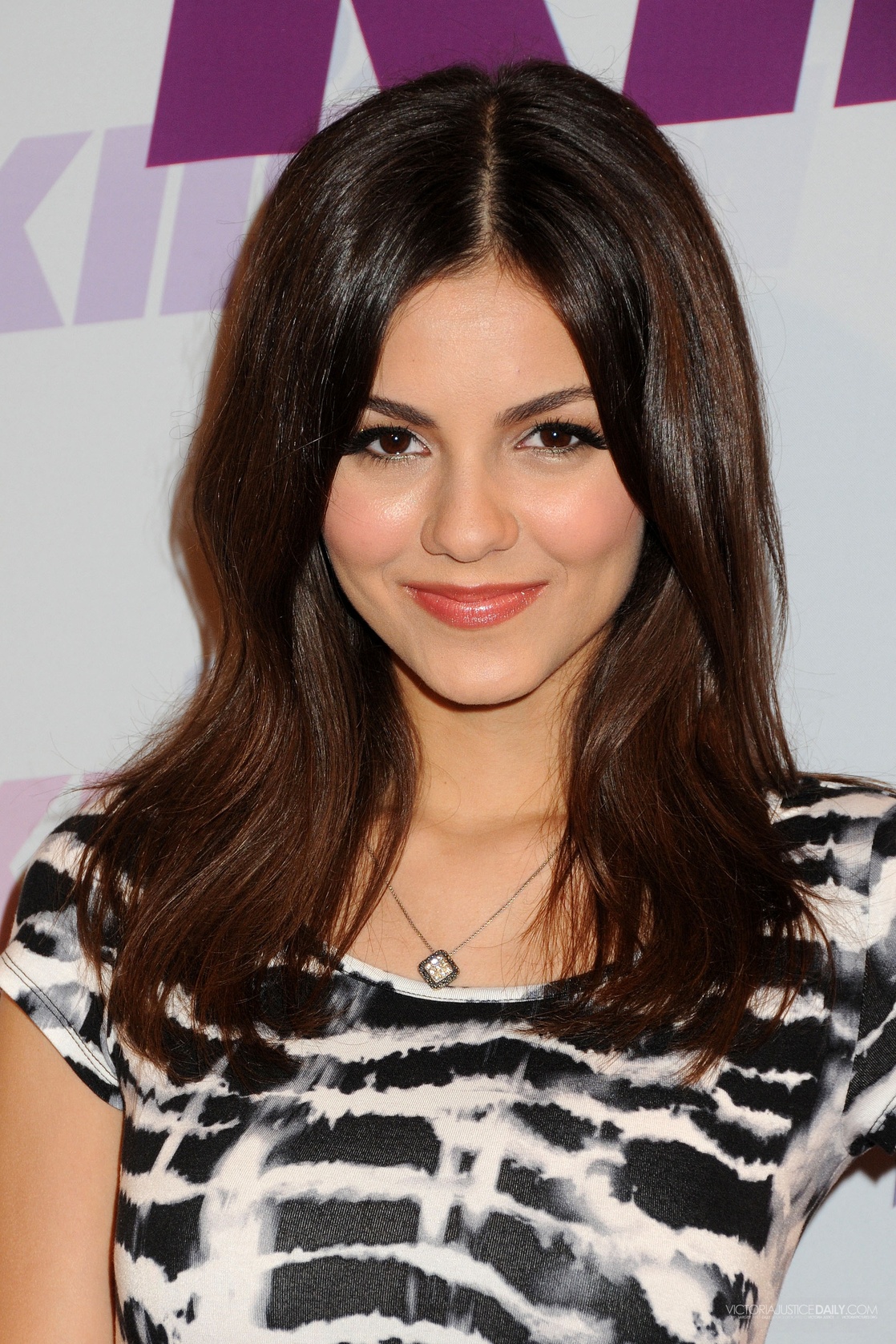 1118full-victoria-justice.jpg