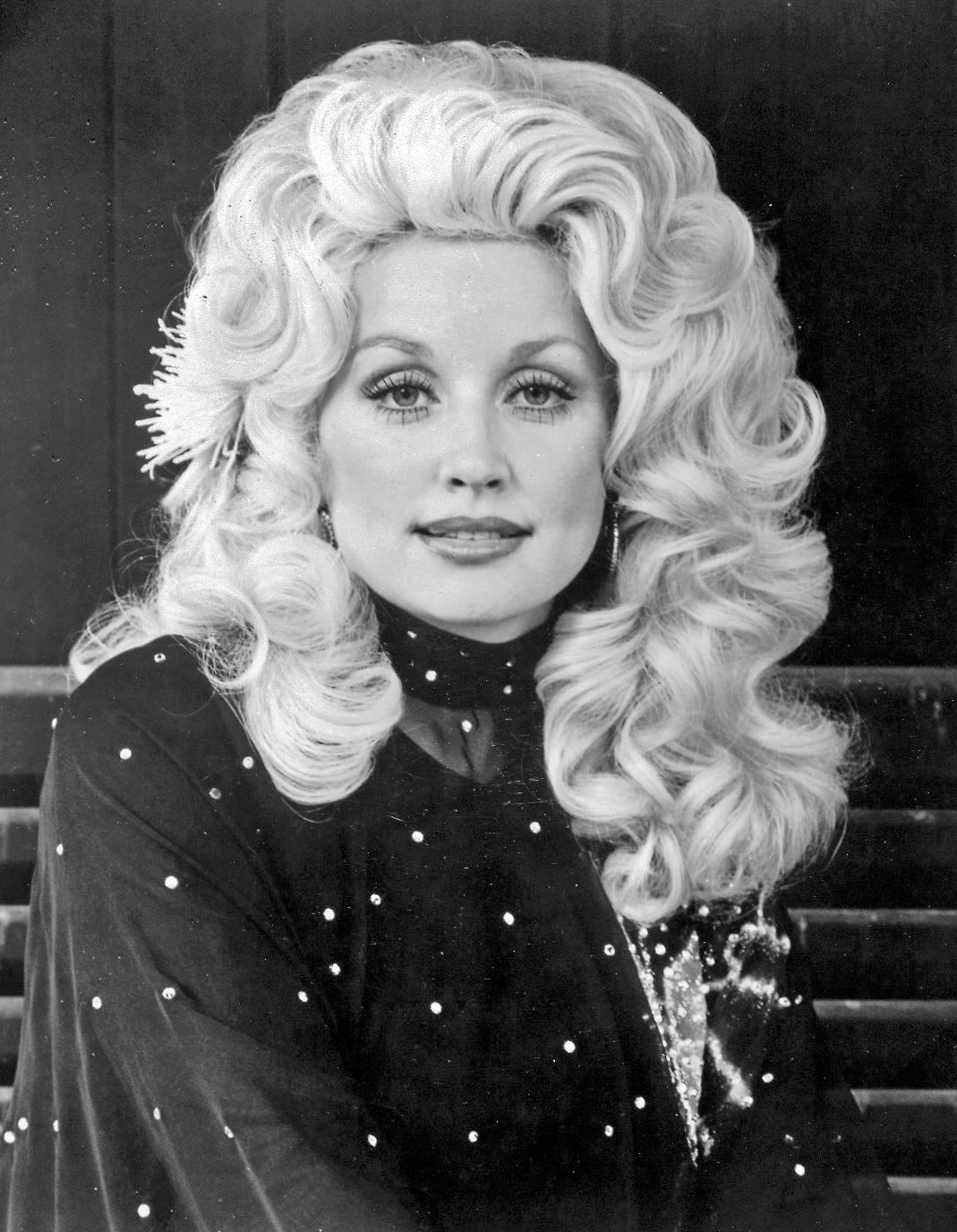 Picture of Dolly Parton1069 x 1376