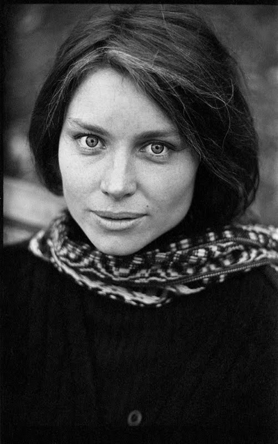 Lisa Harrow 알몸의 577