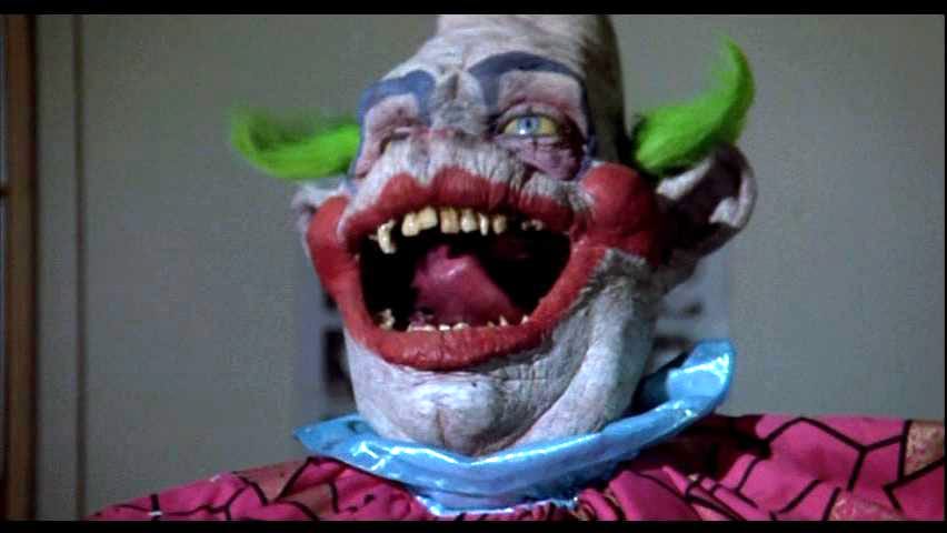 852full-killer-klowns-from-outer-space-screenshot.jpg