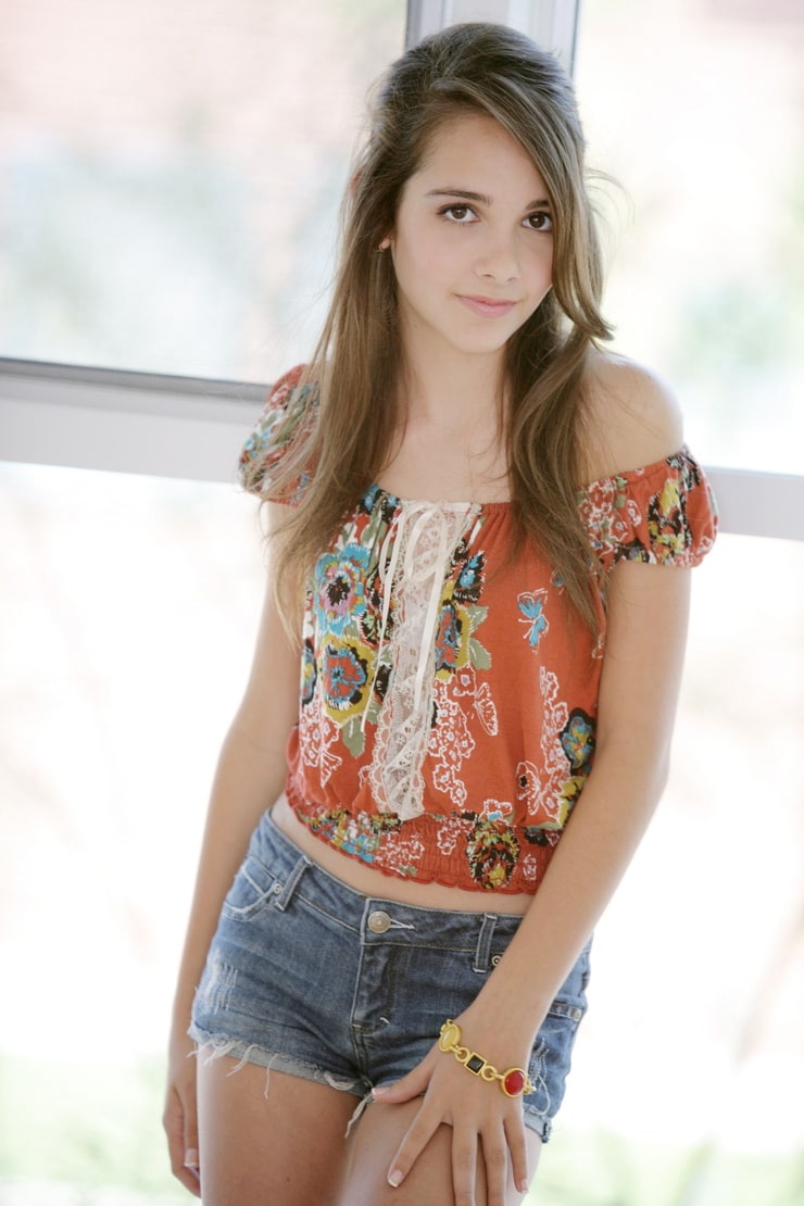 Picture of Haley Pullos photo