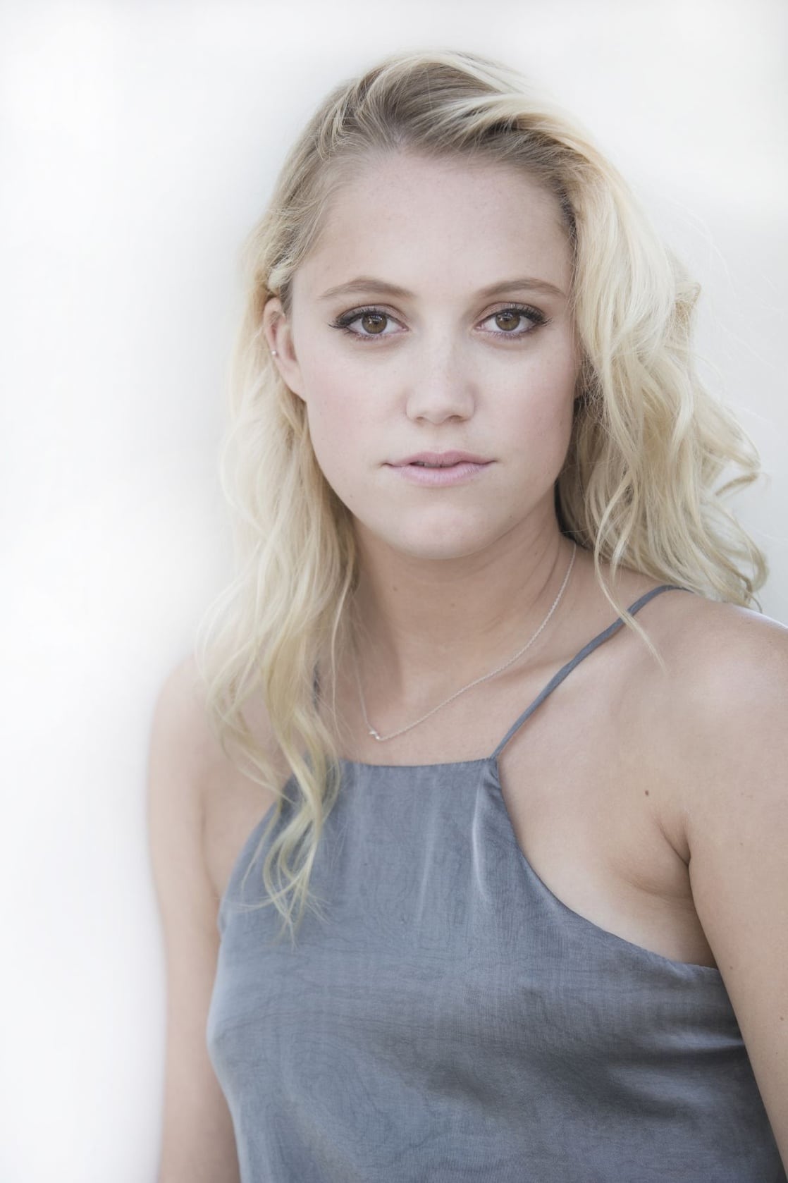 Get Maika Monroe Villains Pictures - Istari Gallery