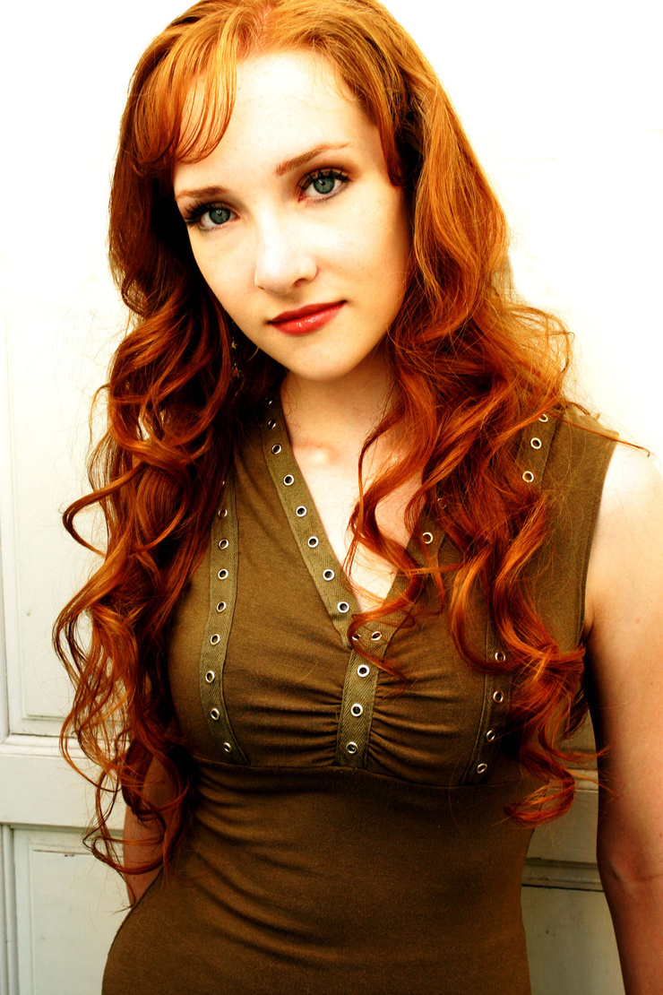 Scarlett Pomers Scarlett Pomers