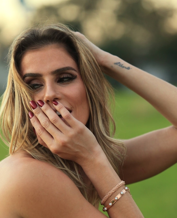 Picture Of Deborah Secco