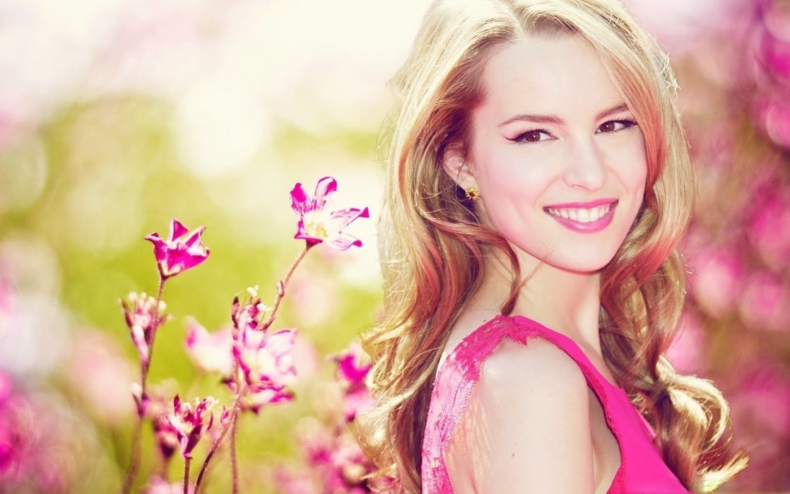 http://ilarge.lisimg.com/image/9955138/1118full-bridgit-mendler.jpg