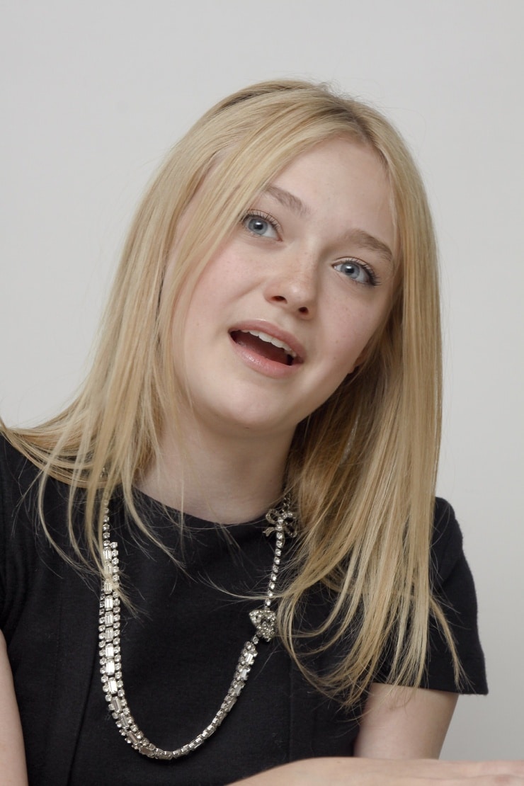 Dakota Fanning picture