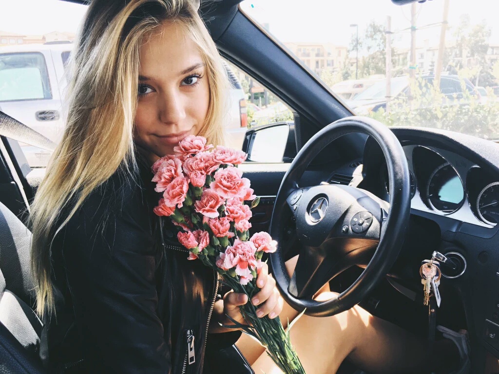 Alexis Ren Alexis Ren