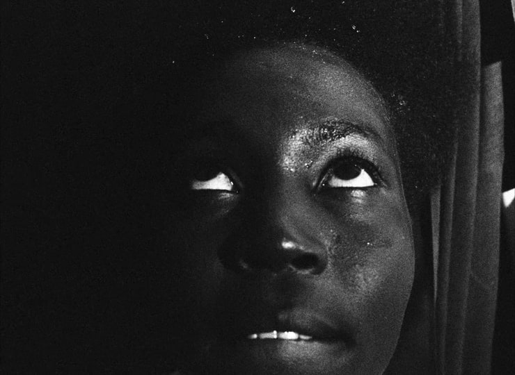 Чернокожая заставила. Чернокожие бабы кончина на лице. "La noire de..." ("The Black girl" or "Black girl") (1965).