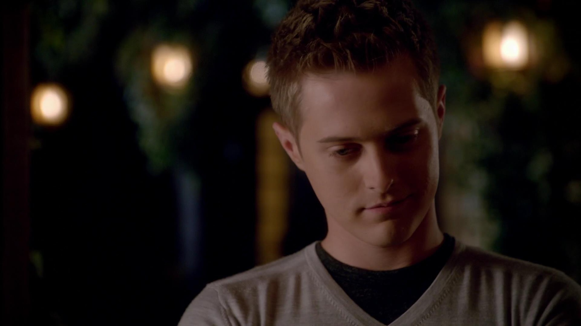 Lucas Grabeel