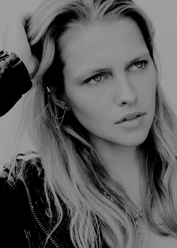 Picture of Teresa Palmer