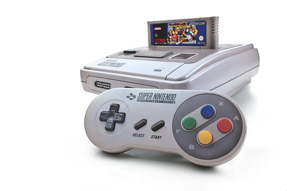 Super Nintendo Entertainment System (SNES) 