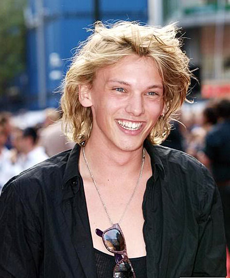 Next photo of Jamie Campbell Bower