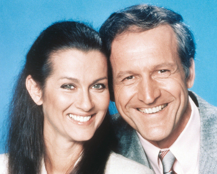 Daniel J. Travanti Daniel J. Travanti