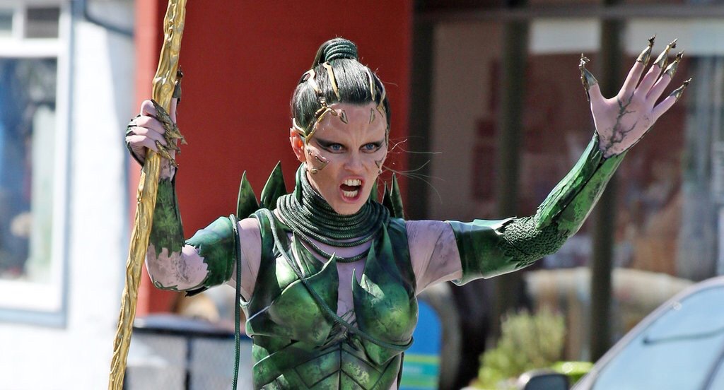 Rita Repulsa (Elizabeth Banks)
