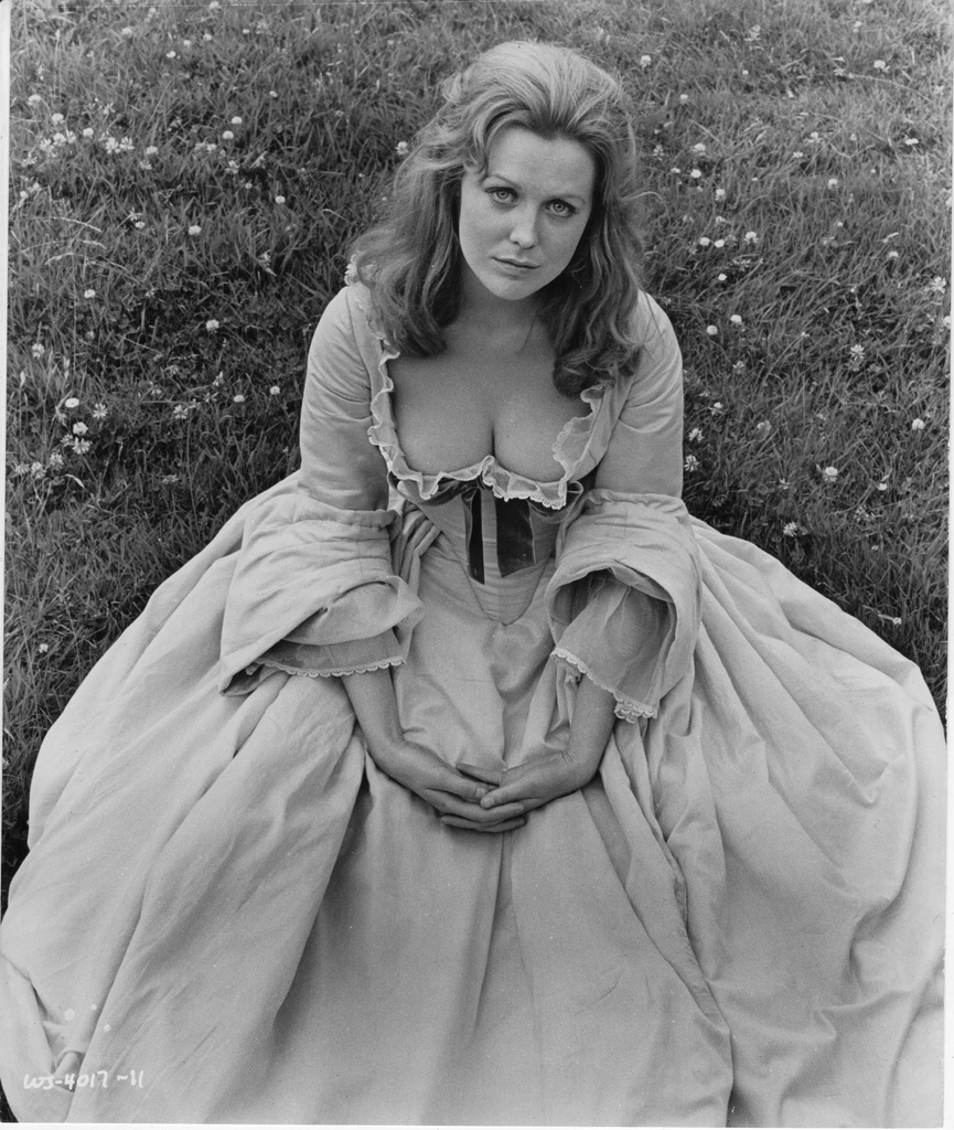 Phyllis Logan,Red Wing (actress) Hot pics & movies Robert Carlyle (born 1961),Aparnaa Bajpai Greta Granstedt,Fritzi Burr Adult video Sezen Djouma,Bob Hoskins (1942?014)