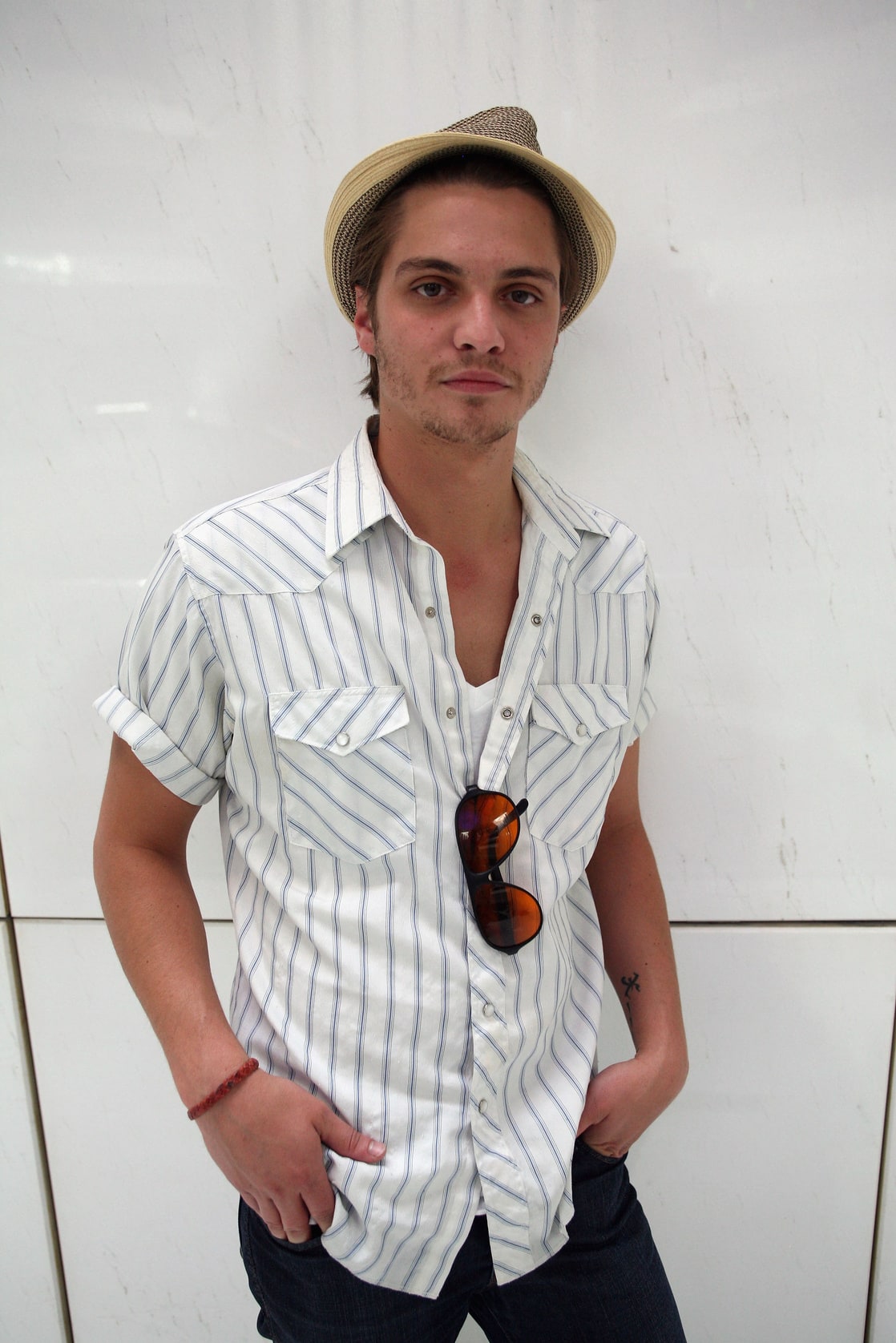 Next photo of Luke Grimes