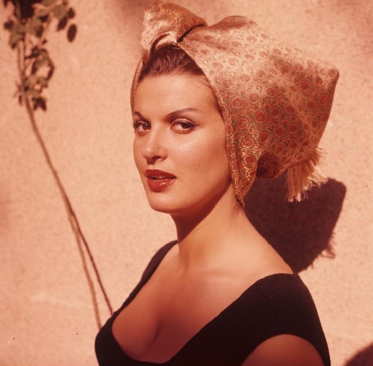 Irène Tunc Irène Tunc