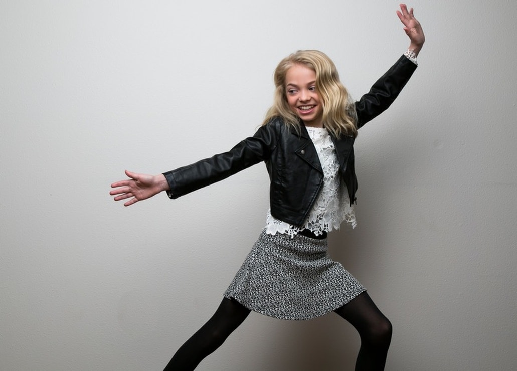 Hannah r. Hannah Lloyd. Ханна р Ллойд. Ханна Ллойд Гримм. Hannah r. Loyd 2022.