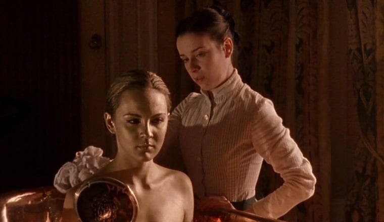 Picture Of Tipping The Velvet 