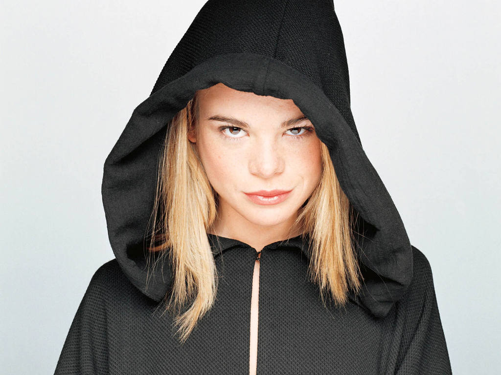 Ellen Muth Ellen Muth