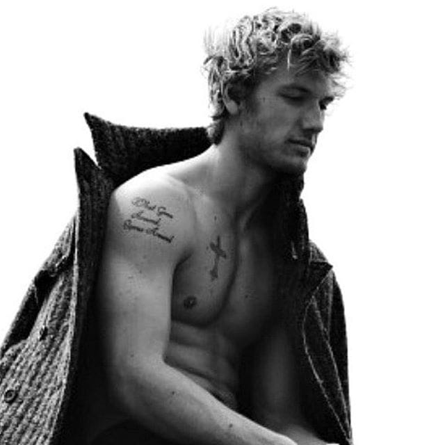 Picture of Alex Pettyfer.