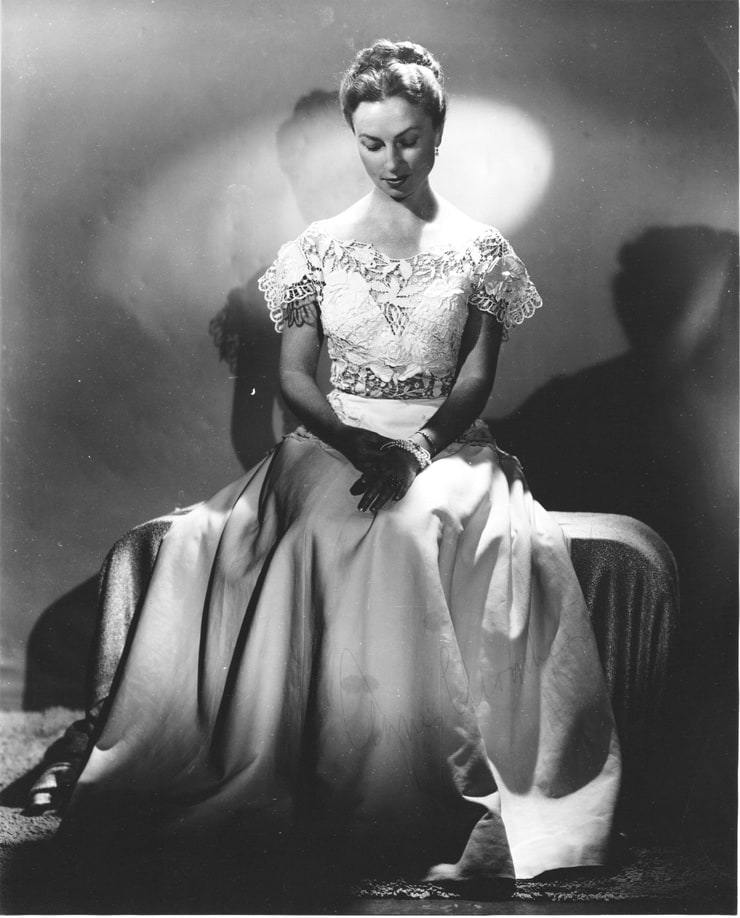 Picture Of Agnes Moorehead 3460