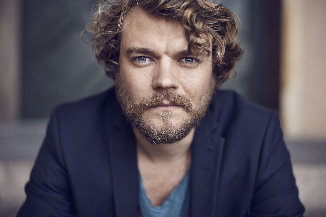 Pilou Asbaek