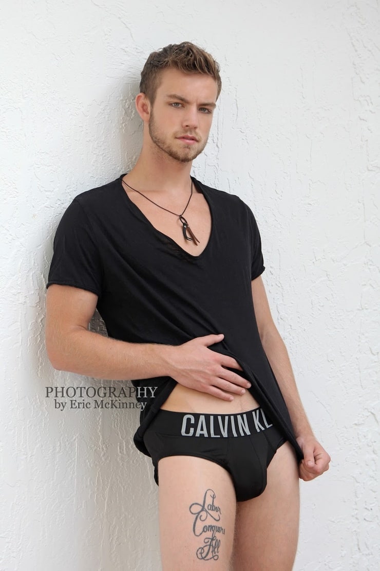 Dustin Mcneer Picture