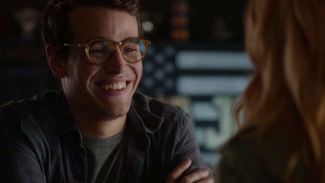 Simon Lewis (Alberto Rosende)