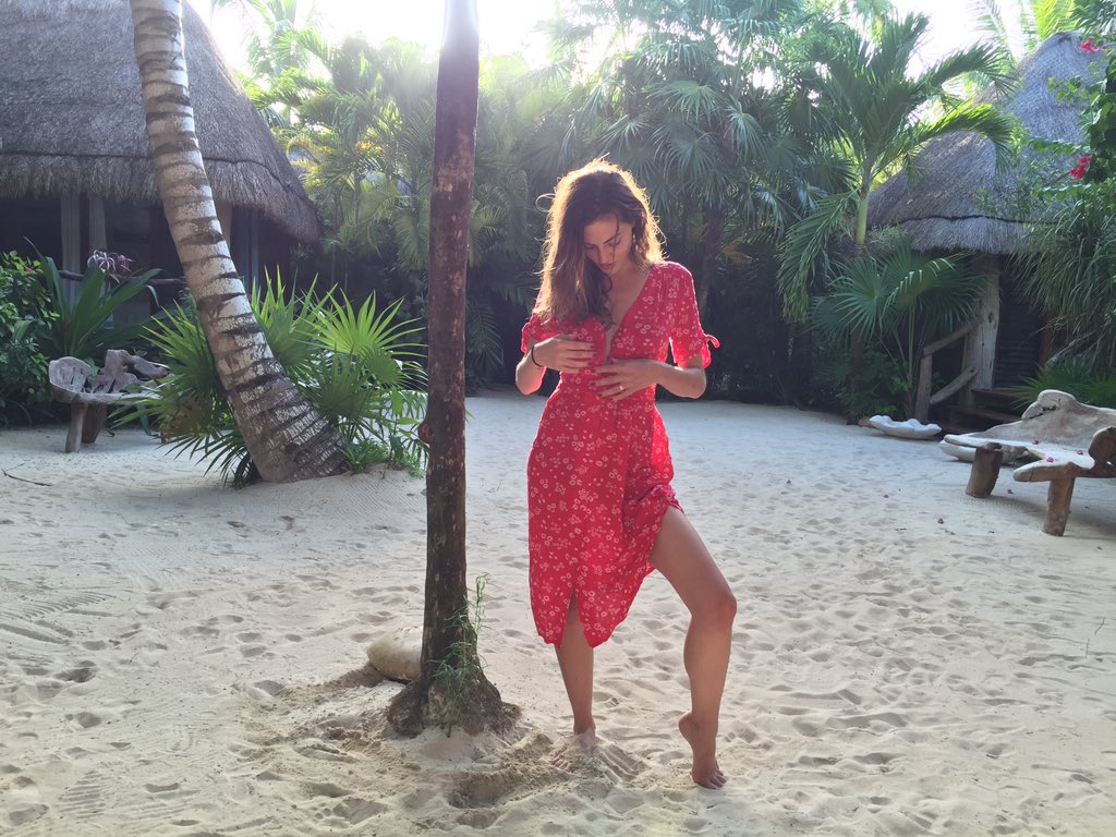 Phoebe Tonkin Phoebe Tonkin