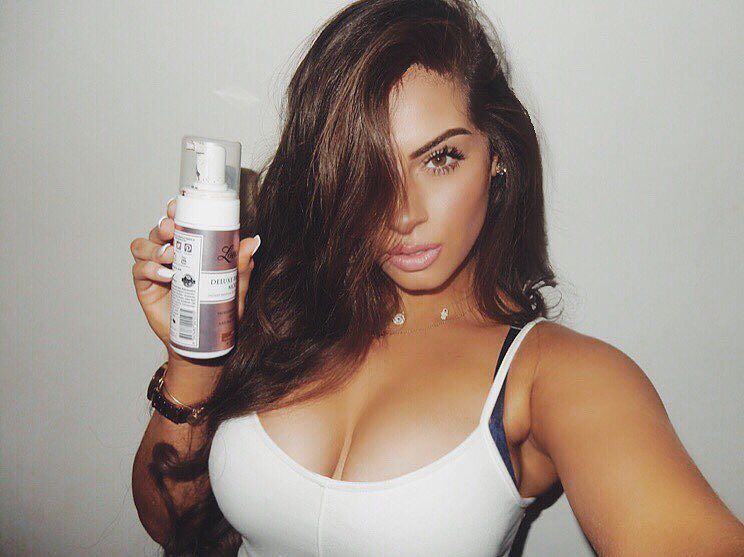 Nazanin Kavari Nazanin Kavari