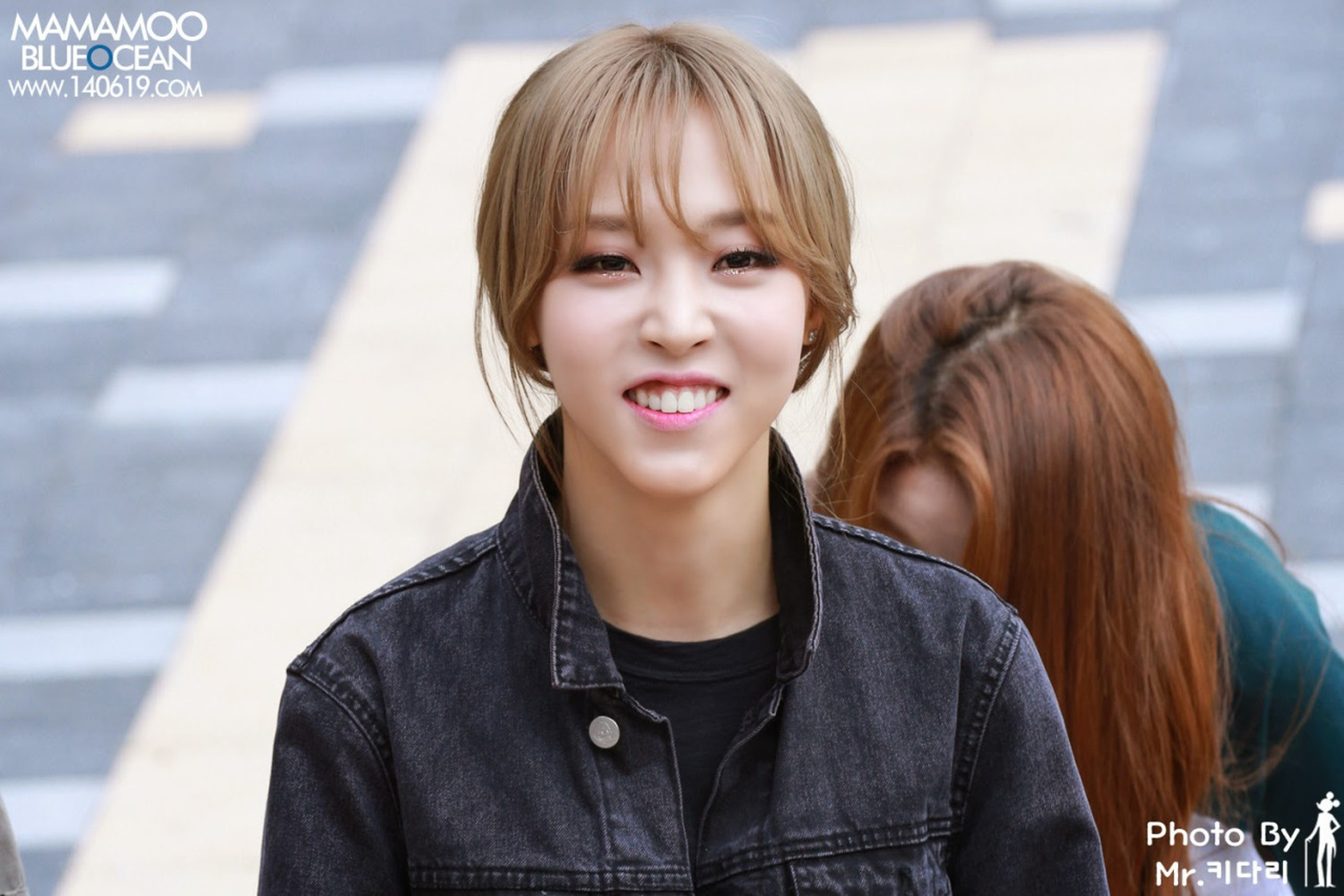 Moon Byul Yi