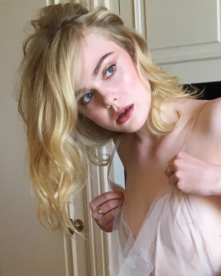 Picture of Elle Fanning.